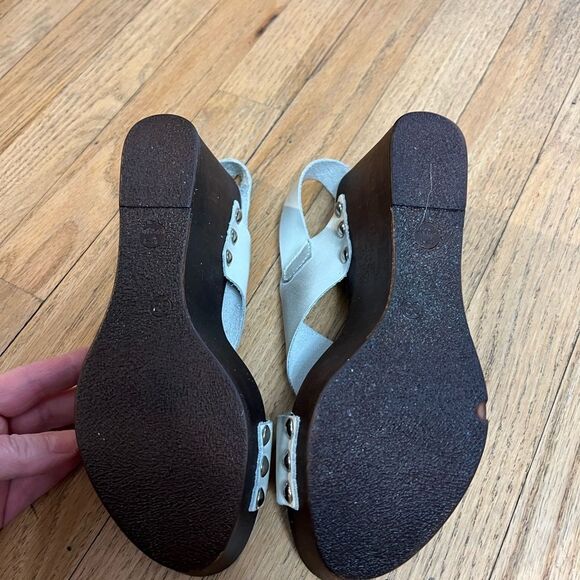 Cris Cross distress leather platform wedge sandals - Picture 4 of 8